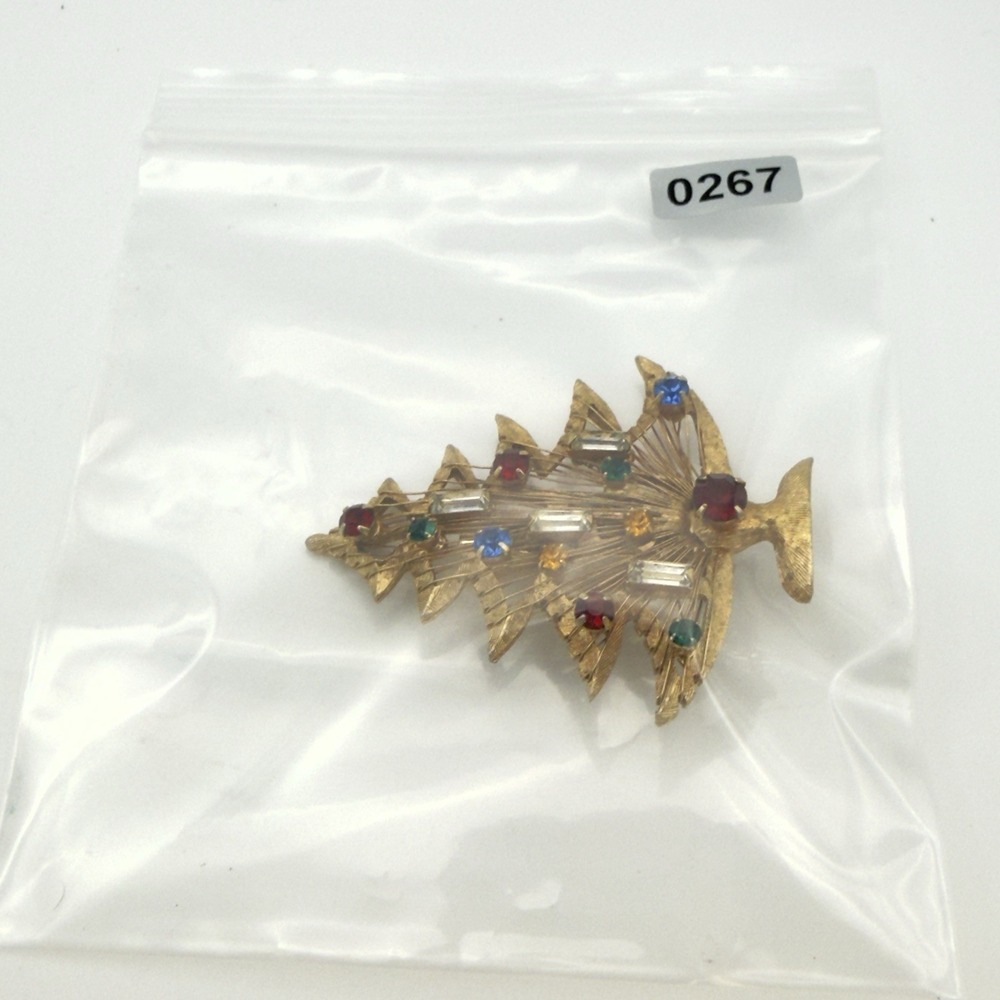 Vintage Gold Tone Multi Color Rhinestone Christmas Tree Brooch Pin Mid Century - Picture 9 of 9